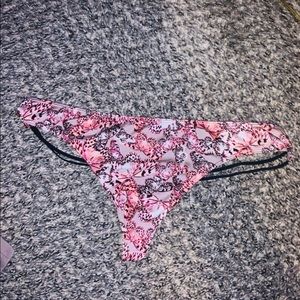 Vs Thongs
